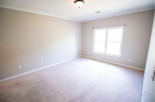 5170 Halcyon Dr, Atlanta GA  30349-1594 exterior