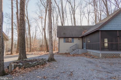 49 Pileated Woodpecker Ln, Hedgesville WV  25427-5384 exterior