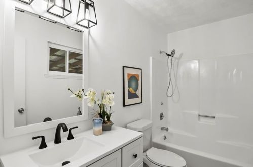 3632 Charlotte Dr, Rex GA 30273-1212 exterior