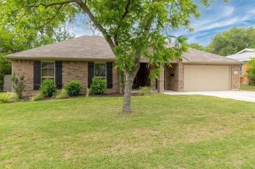 6766 Mike Dr, Fort Worth TX  76180-8522 exterior