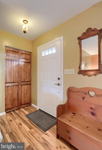 128 Zooks Mill Rd, Ephrata, PA 17522-9545