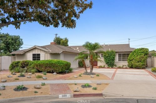 909 Echo Pl, Anaheim, CA 92804-4510