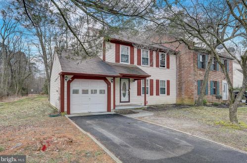 18 Oak Forest Dr, Erial, NJ 08081-9233