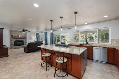 2862 Stanford Ln, Folsom, CA 95762-4212
