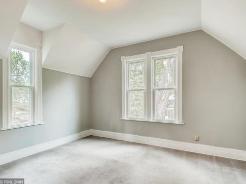 2689 8th Ave, Saint Paul MN  55109-3130 exterior