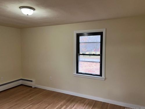 1082 Davis Ave, Killingly CT  06239-1609 exterior