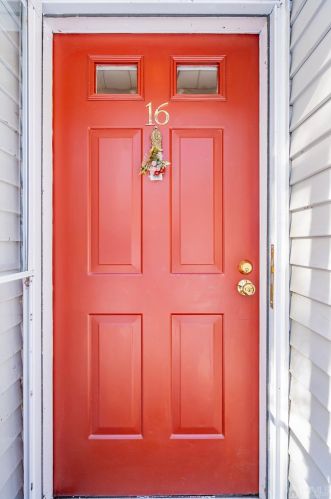 16 Magnolia Ct, Trenton NJ  08648-4827 exterior