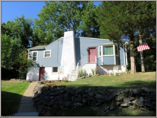 905 Cedar Dr, Fredon, NJ 07860-4513