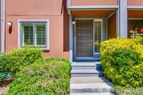 194 Central Ave, Mountain View, CA 94043-4868