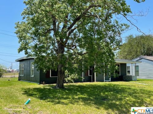 1607 Guadalupe St, Victoria, TX 77901-6294
