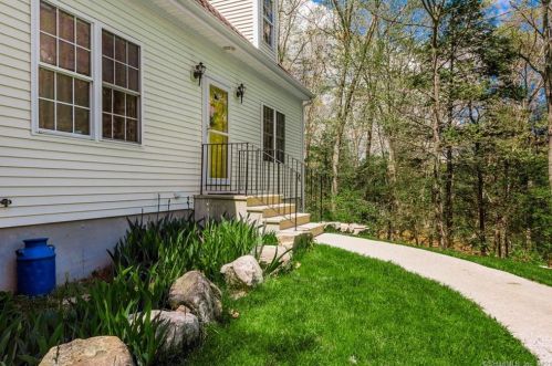 763 Lantern Hill Rd, Gales Ferry, CT 06339-1460
