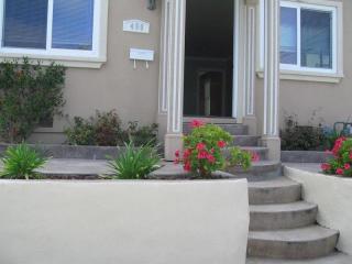 490 Monroe St, Monterey CA  93940-2207 exterior