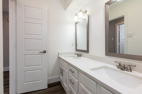 7621 Pear Tree Ln, Fort Worth TX  76133-7462 exterior