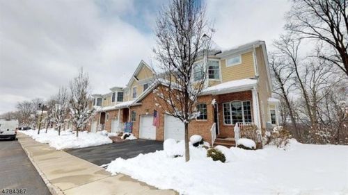 62 Mara Blvd, Sparta, NJ 07871-2646