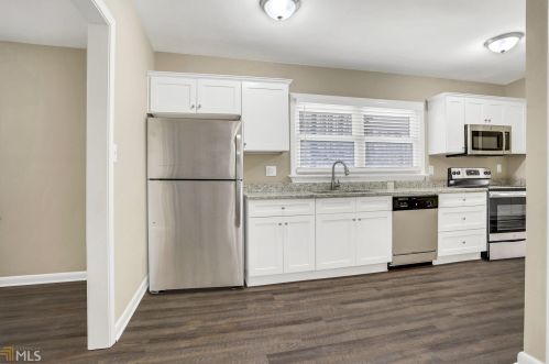 3020 Collier Dr, Atlanta GA  30318-7153 exterior