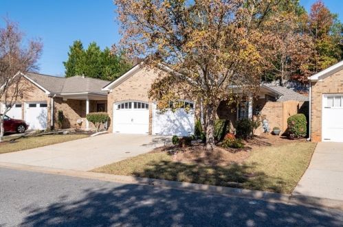 106 Countryside Ct, Holly Springs GA  30189-7435 exterior
