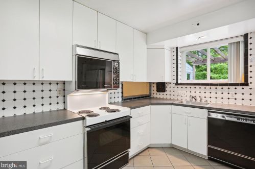 604 Sisson St, Silver Spring MD 20902-3156 exterior