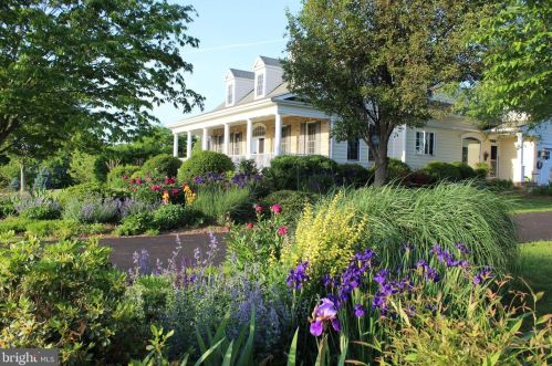 13881 Jordan Meadows Ln, Nokesville, VA 20181-2946