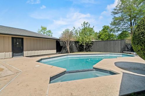 7405 Foxworth Dr, Dallas TX  75248-3037 exterior