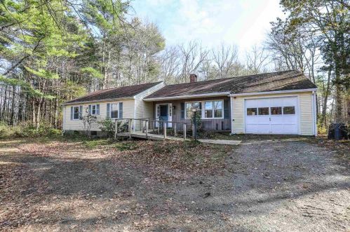 588 Wallis Rd, Rye, NH 03870-2244