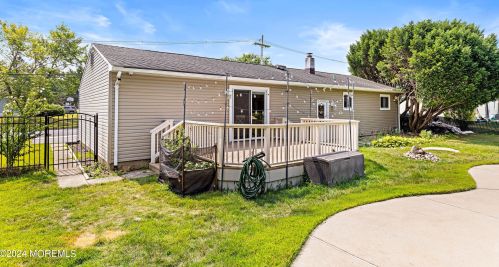 77 Western Dr, Wall Township, NJ 07731-2727