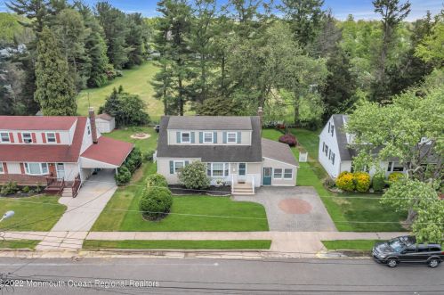 41 Mead Ave, East Freehold, NJ 07728-1816