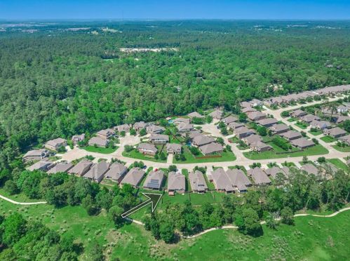 3569 Falcon Way, Conroe, TX 77304-4880