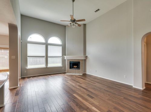 8313 Rolling Rock Dr, Fort Worth TX  76123-1891 exterior