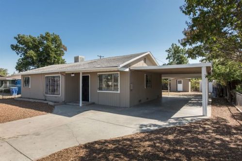 2457 Cedar Ave, Fresno, CA 93725-1437