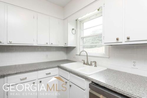 2875 Rio Montana Dr, Marietta GA  30066-4043 exterior
