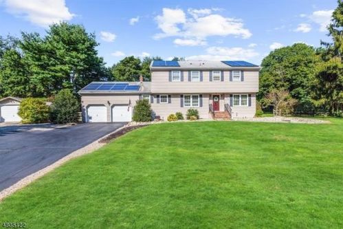 29 Concord Rd, Lebanon, NJ 08833-4327