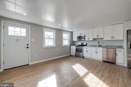 6410 Guyer Ave, Philadelphia, PA 19142-3025