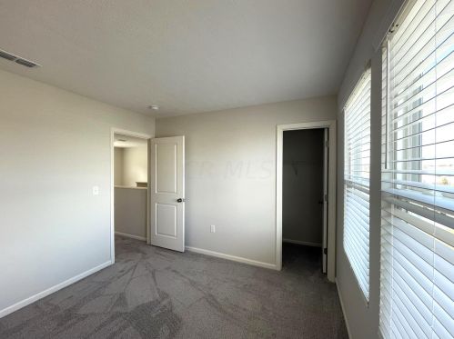 1881 Erika Dr, Springfield OH  45503-5883 exterior