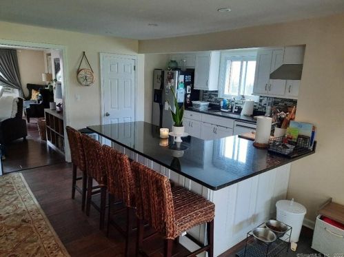 27 Tierney St, Norwalk CT  06851-5913 exterior