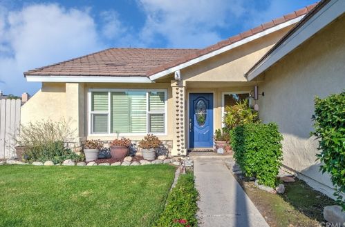 1724 Canyon View Ave, Upland, CA 91784-8001