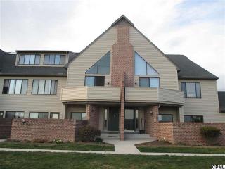 606 Cherrington Dr, Harrisburg, PA 17110-9490