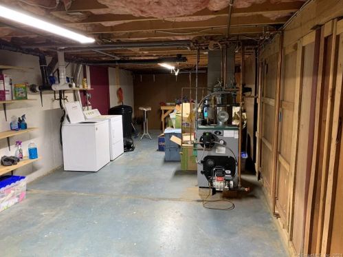 126 Green Hollow Rd, Killingly CT  06239-3700 exterior