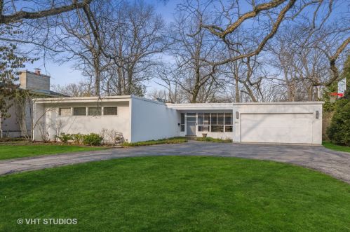 909 Rollingwood Rd, Highland Park, IL 60035-3957