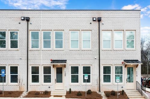 9040 Main St, Holly Springs, GA 30188-3723