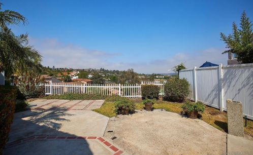 7521 Solano St, Carlsbad, CA 92009-7529