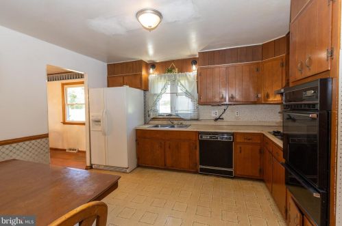 426 Holiday Dr, Aberdeen MD  21001-1813 exterior