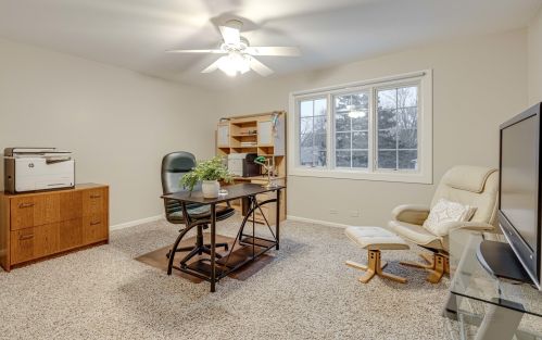 1020 Summit Dr, Bannockburn IL  60015-1823 exterior