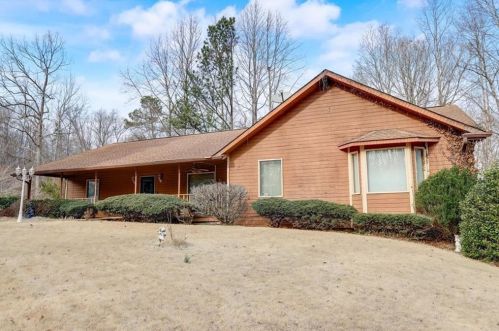 4359 Highsmith Rd, Gainesville, GA 30507-7706