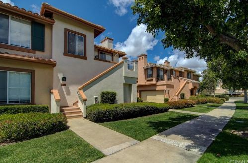 400 Tropea Aisle, Irvine, CA 92606-0866