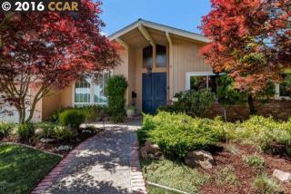 133 Warfield Dr, Moraga, CA 94556-1322