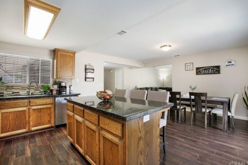 5543 Wentworth Dr, Riverside CA  92505-3151 exterior