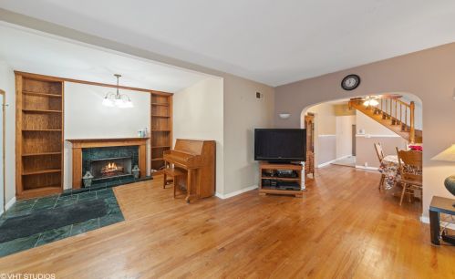2225 74th Ave, Chicago, IL 60707-2612
