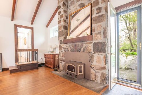 456 Newtown Ave, Norwalk, CT 06851-1917