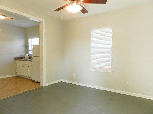 1918 10th St, Austin TX  78702-3408 exterior