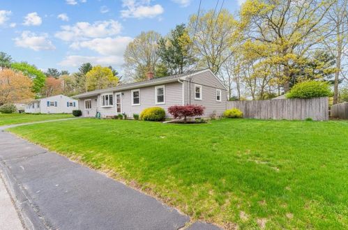 5 Lydia Rd, Coventry, RI 02816-6050